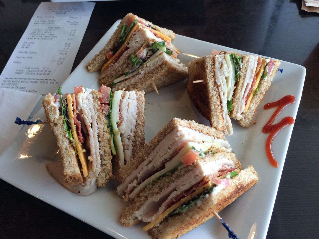 Con Leche Coffee Bar & Bistro