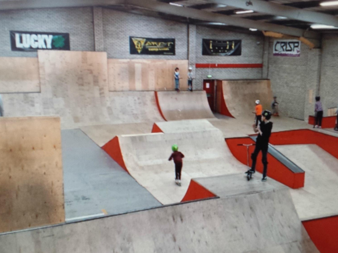 Override Indoor Skate Park景点图片