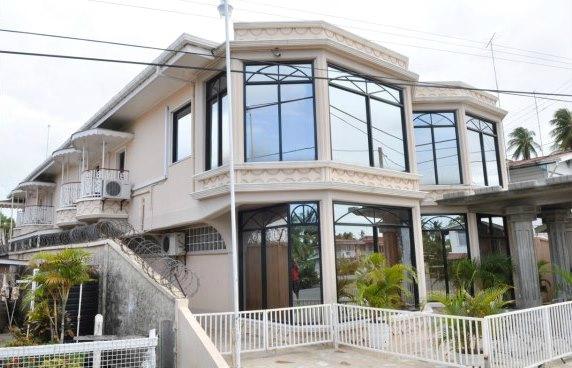 First Impression Hotel, Restaurant & Bar-餐饮