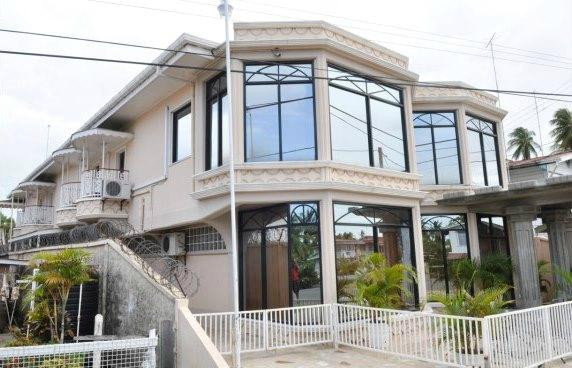 New Amsterdam酒店住宿-First Impression Hotel, Restaurant & Bar