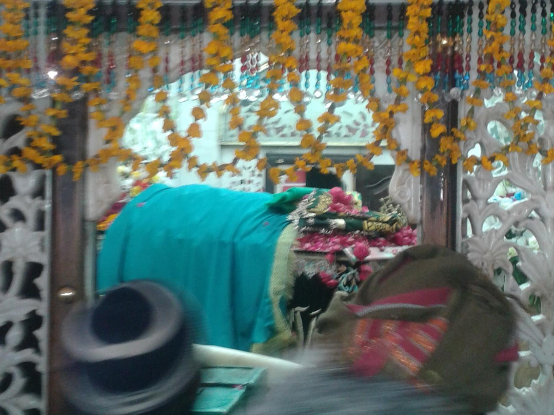 Ali Hajvery's Tomb-拉合尔必去景点