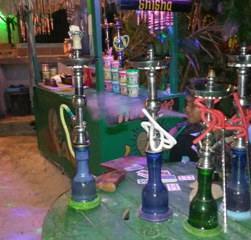 Rafii's Bar Cafe & Cube Shisha-珍南海滩必去景点