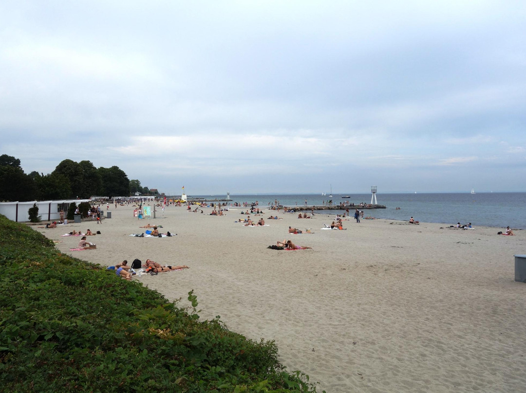 Bellevue Beach景点图片