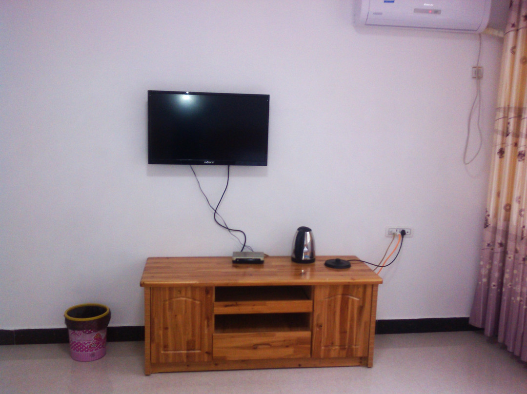 三清山竹贤山庄主图