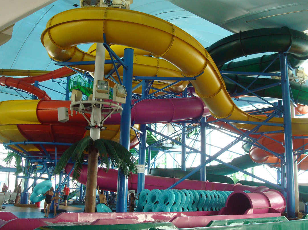 瀑布景观室内水上乐园-尼亚加拉大瀑布必去景点