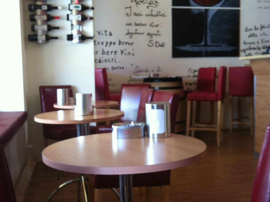 Temple Wine Bar-奥里斯塔诺省必去景点