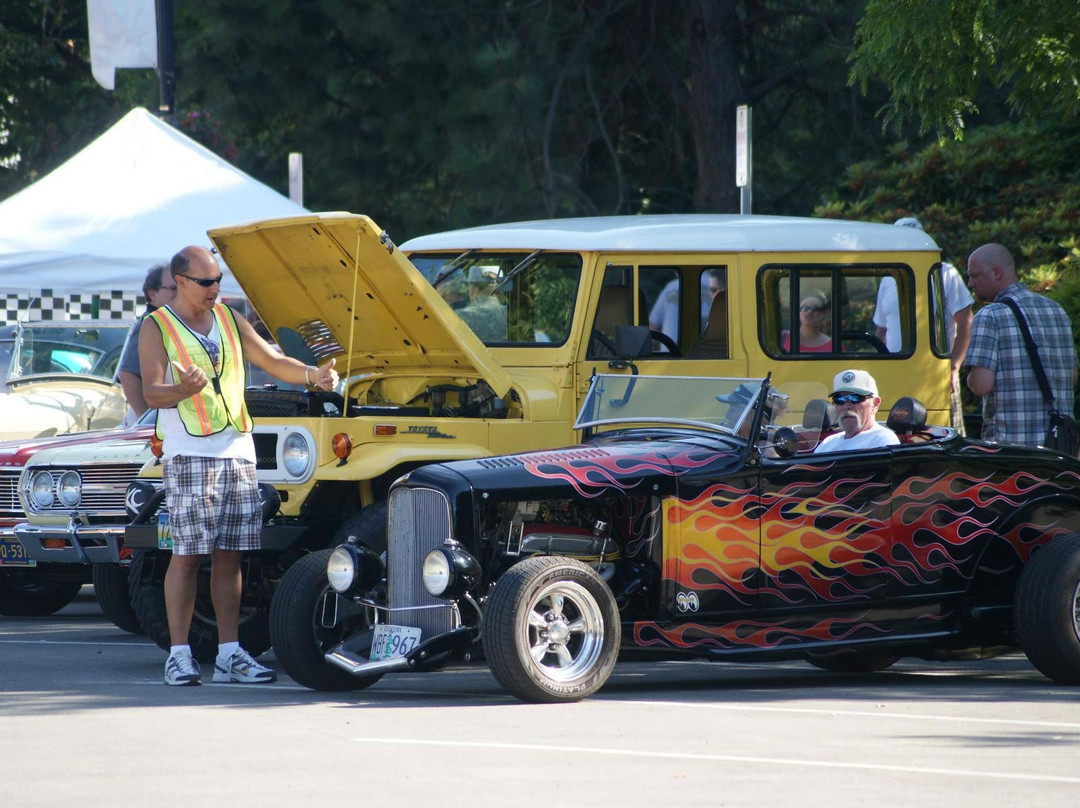Hillsboro Tuesday Marketplace-希尔斯伯勒必去景点
