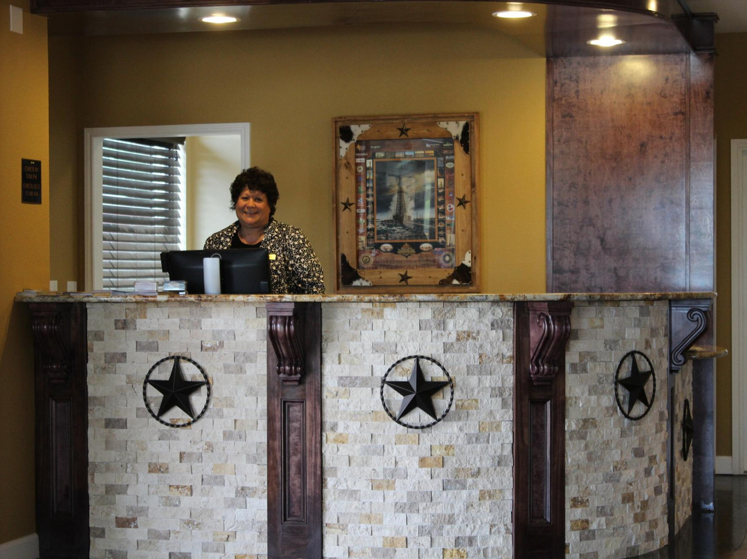 Black Gold Inn主图