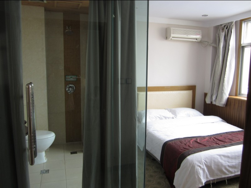 紫荆花大酒店主图