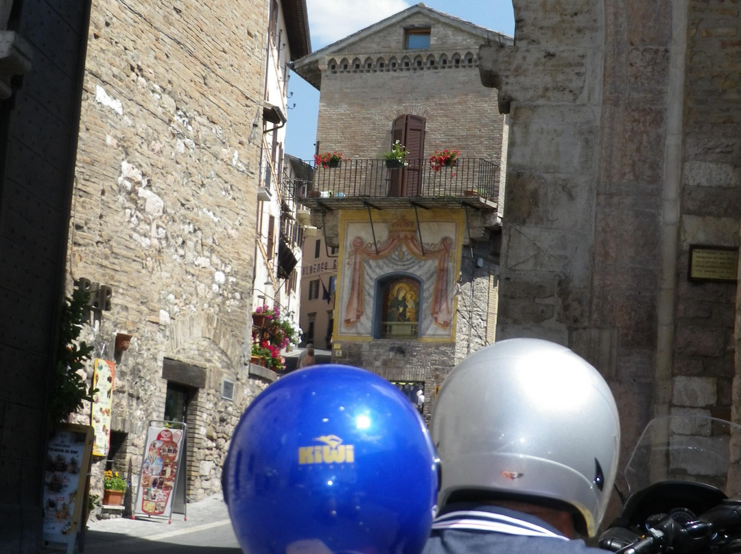 Umbria in Vespa景点图片