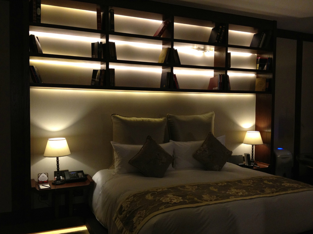 苏州托尼洛兰博基尼书苑酒店主图