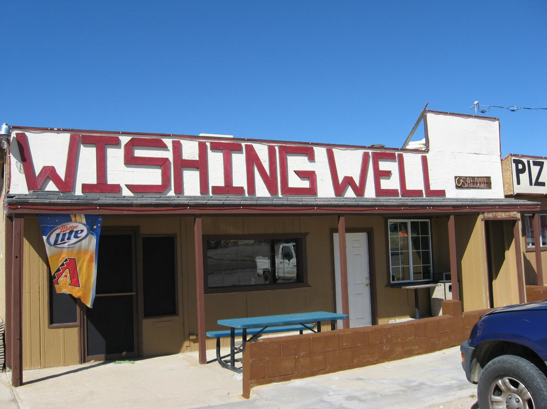 White Hills餐馆和美食-The Wishing Well Roadhouse