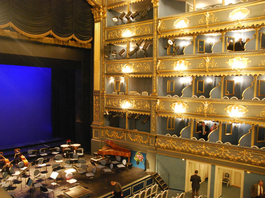 Théâtre Des États-布拉格必去景点