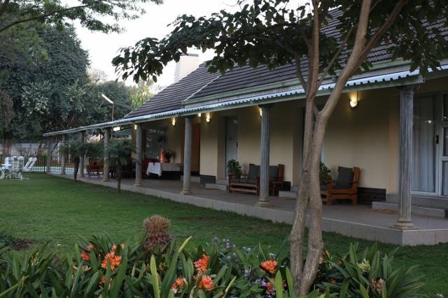 Guinea Fowls Rest B&B