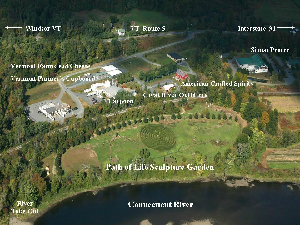 Great River Outfitters & uuThe Path of Life Garden景点图片