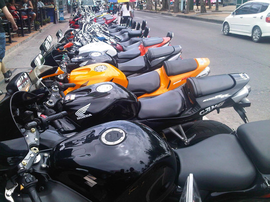 芭堤雅海滩-芭堤雅必去景点