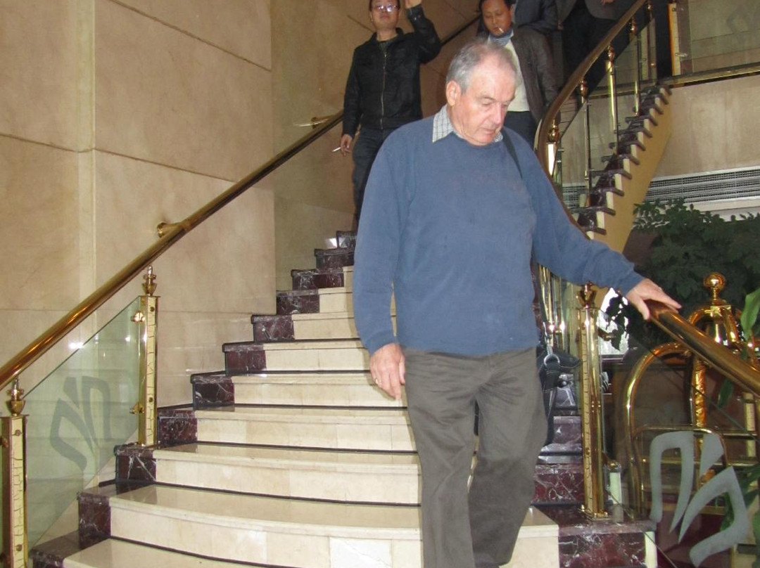 锰都大酒店主图