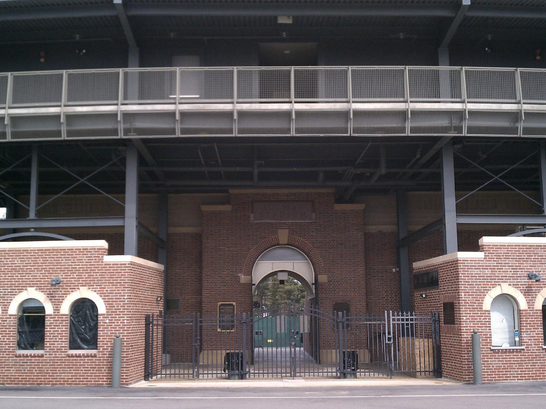 Holman Stadium景点图片