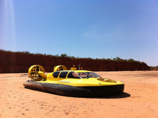 Broome Hovercraft景点图片