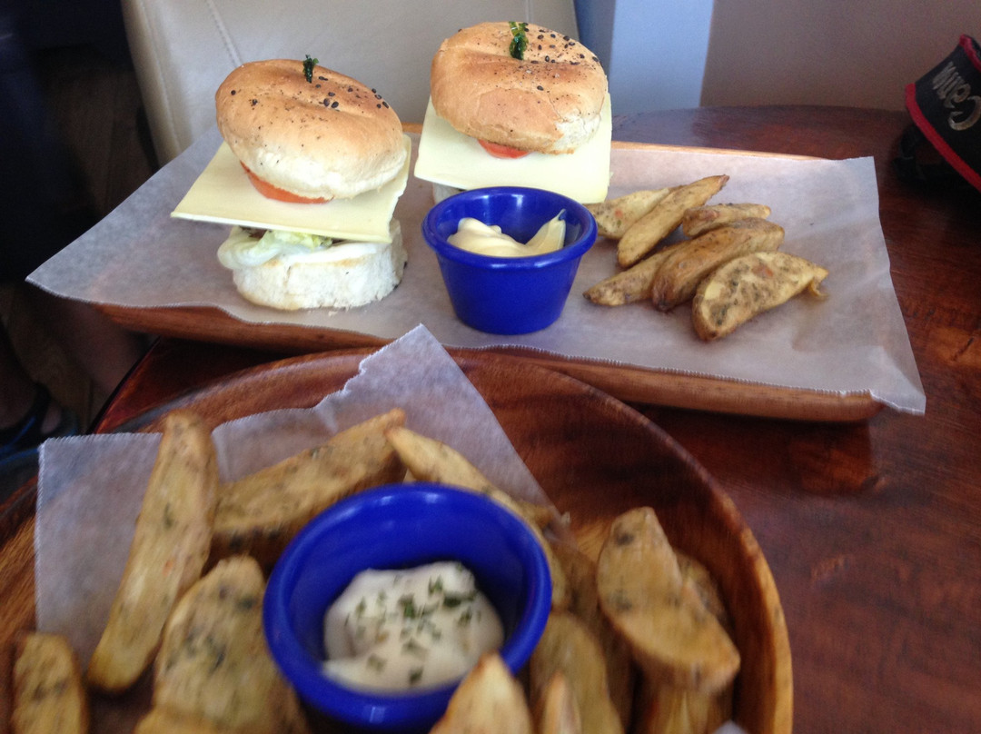 Angono餐馆和美食-Art Capital Cafe