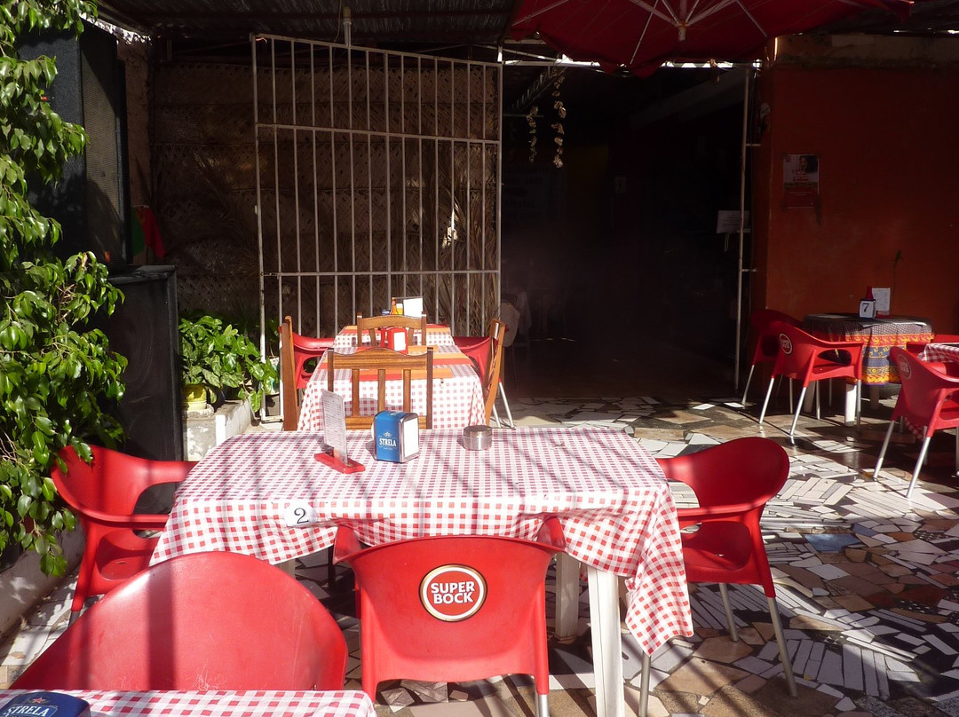 Tarrafal餐馆和美食-Churrasqueira Mangui Baxu