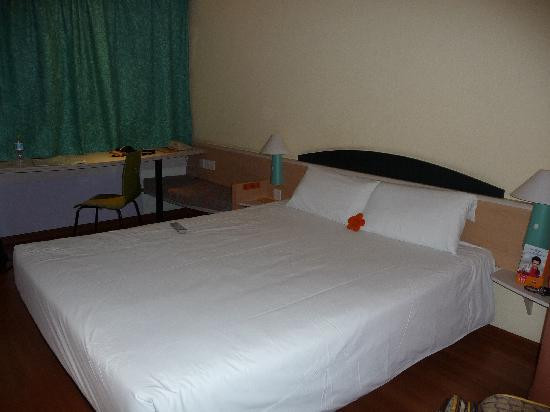 成功国际酒店主图