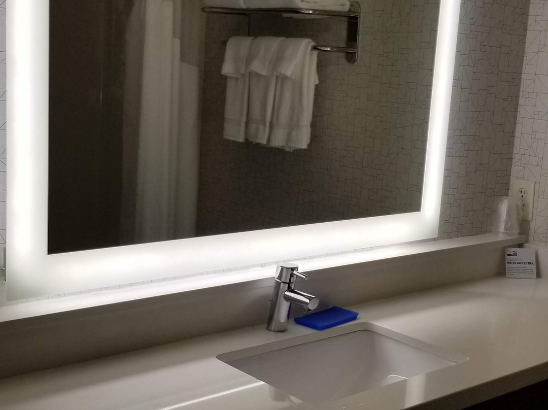 Holiday Inn Express & Suites Dickinson By IHG主图