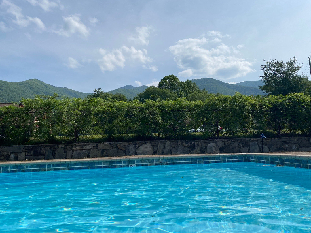 Meadowlark Motel with Restaurant & Bar主图