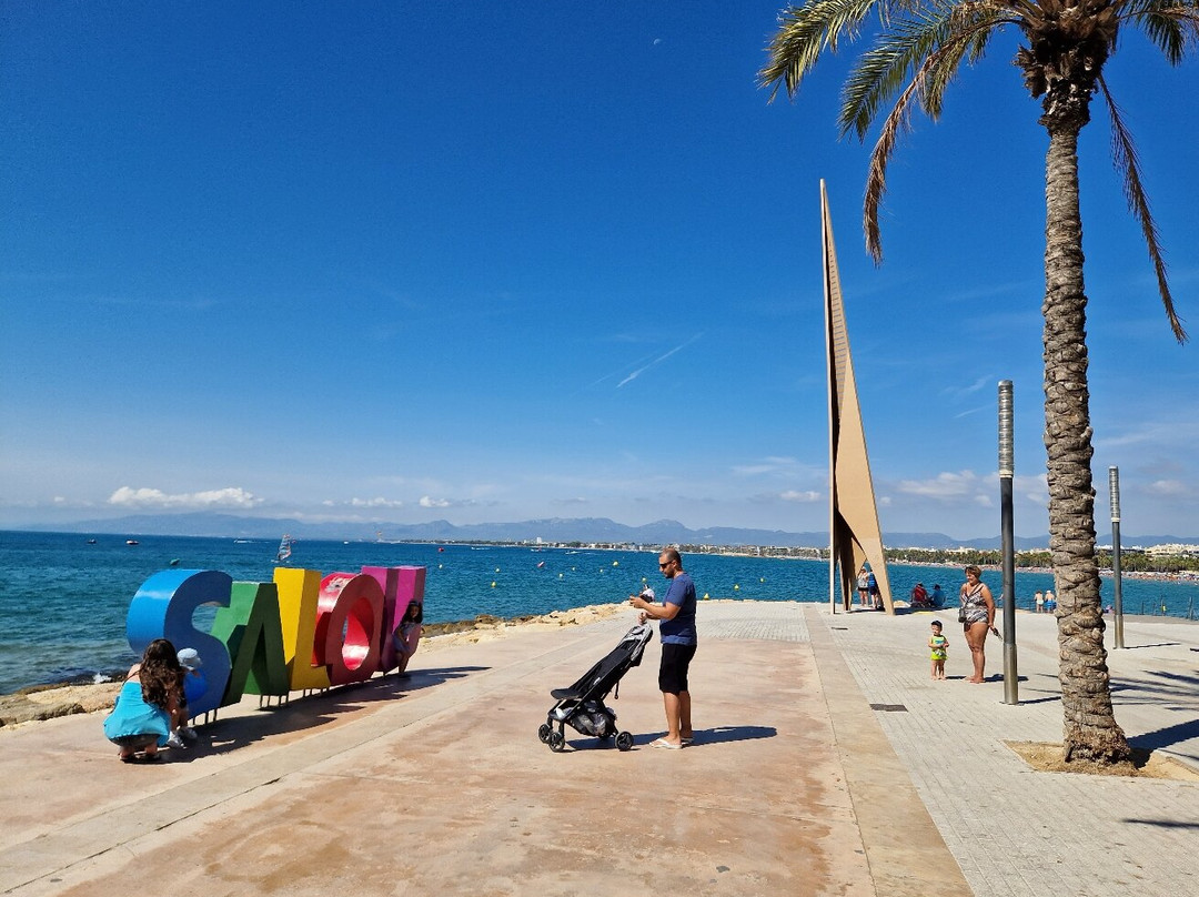 Sculpture Letres Salou-萨洛必去景点