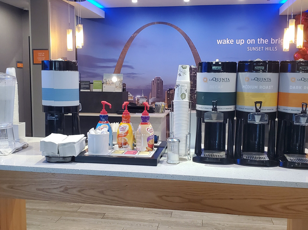 La Quinta Inn & Suites by Wyndham St Louis Route 66主图