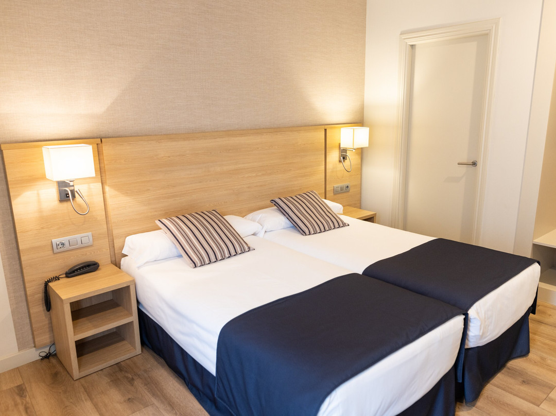 终点站酒店主图