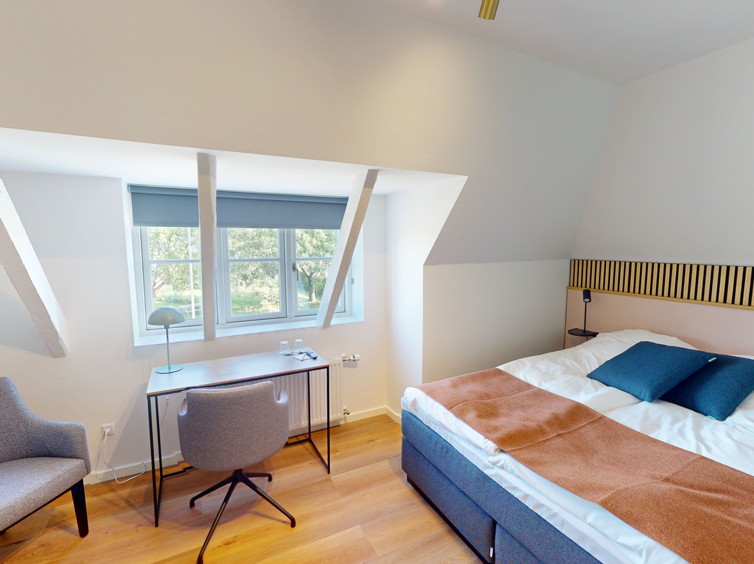 里德纳斯酒店&会议中心主图