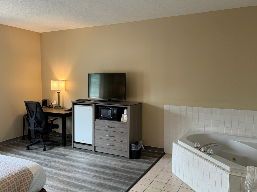 Super 8 by Wyndham Mason City主图