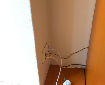 哈里甘酒店主图