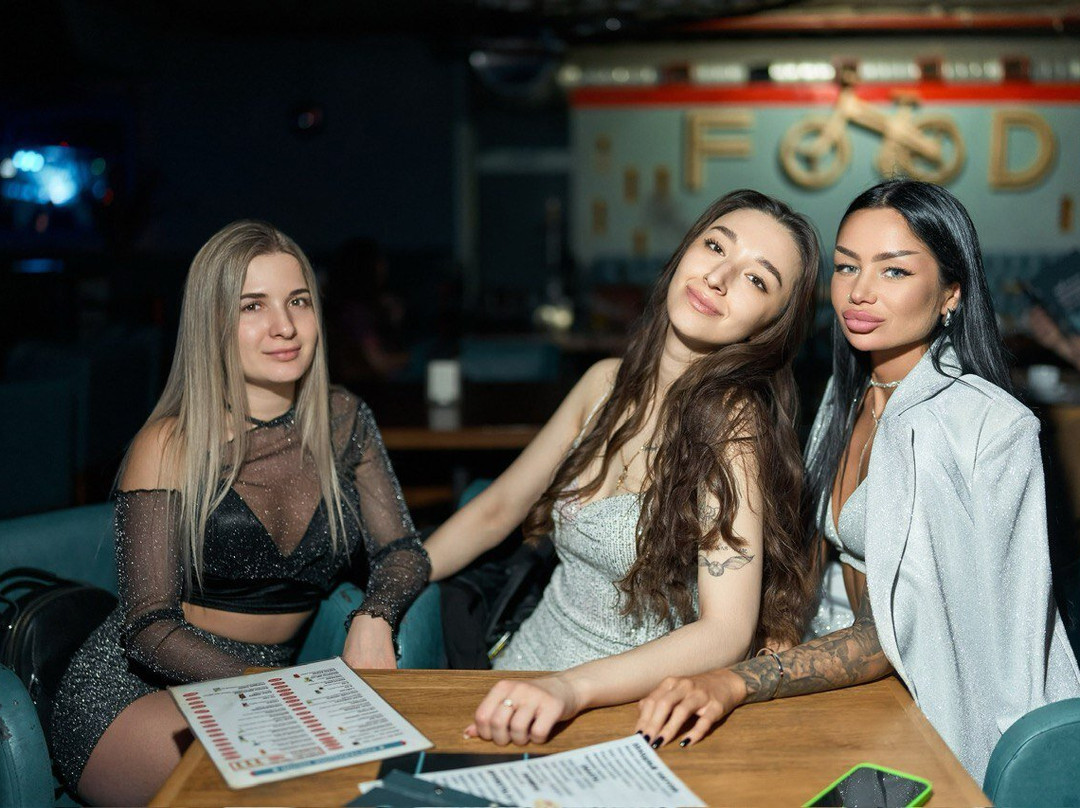 Resto Klub Oktyabr景点图片