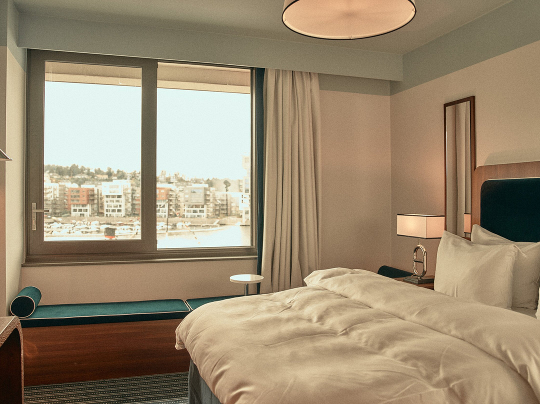 克卢本酒店主图