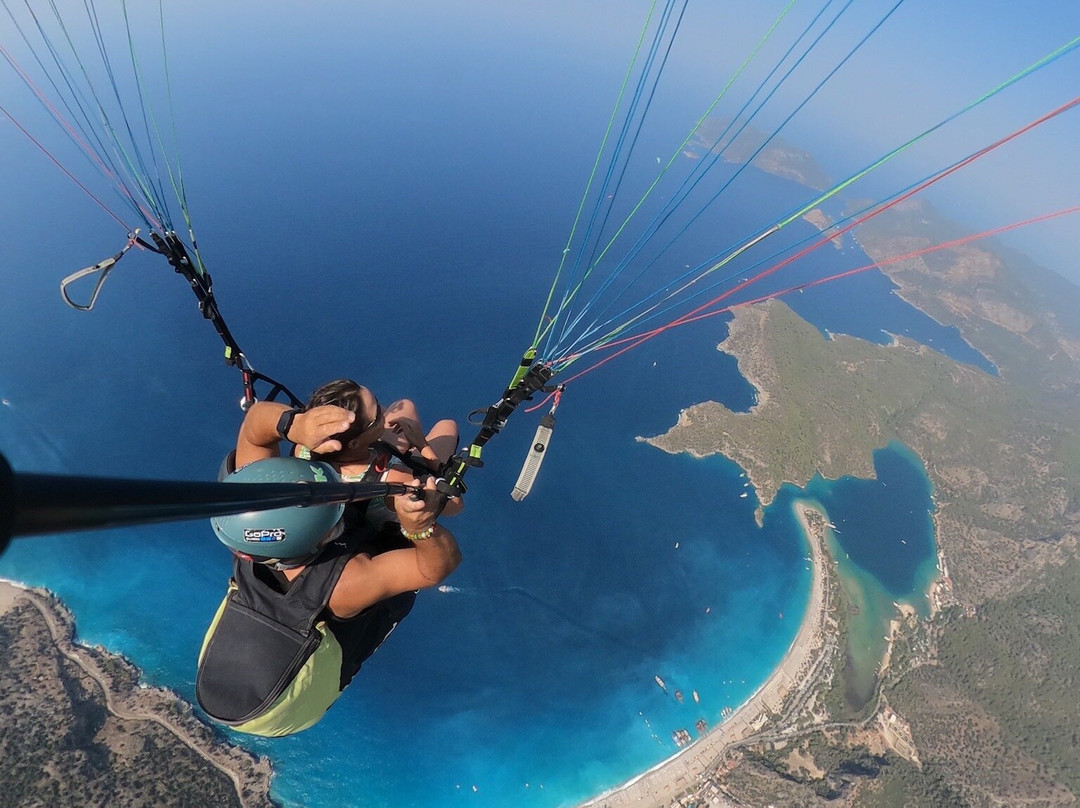 Airborne Paragliding景点图片