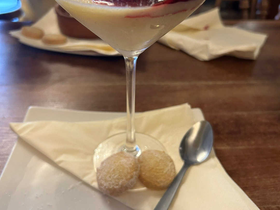 The Greyhound Inn & Hotel主图