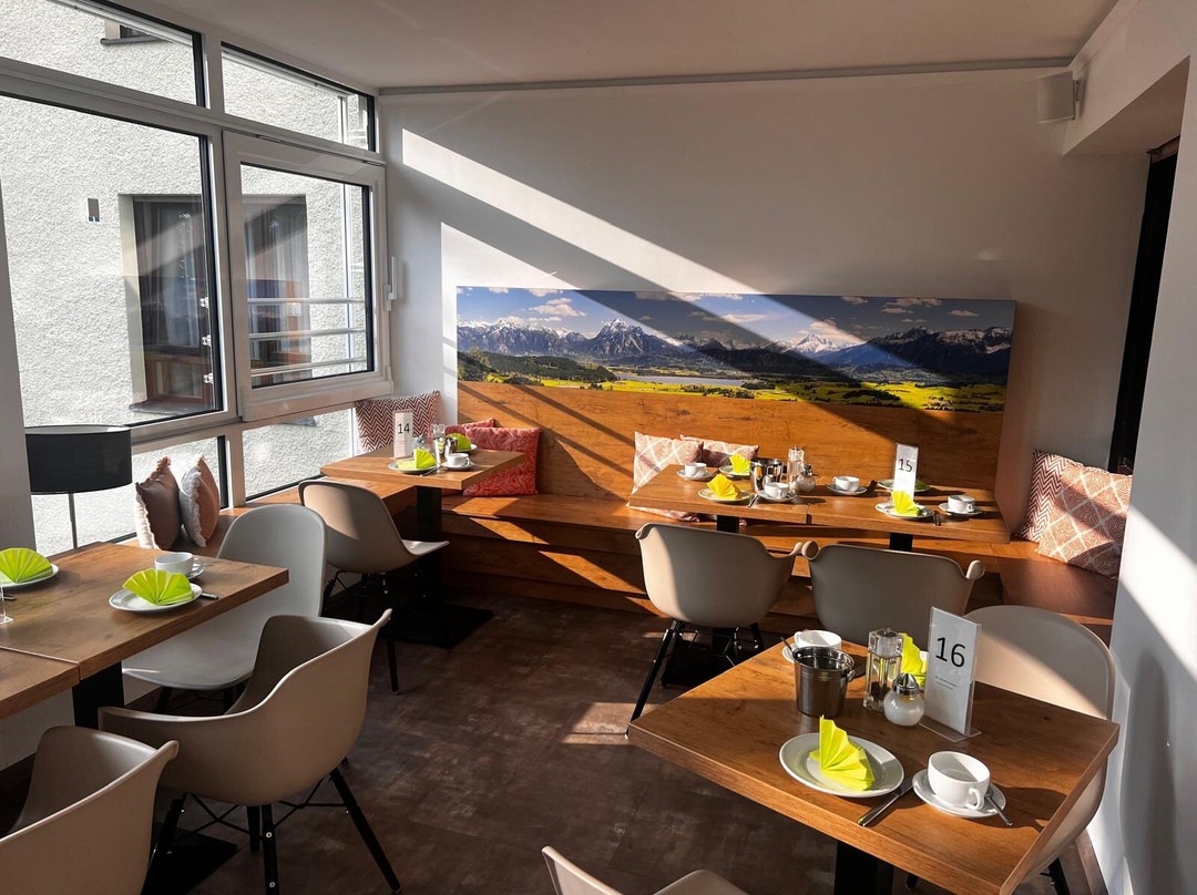 雷瑟尔公园酒店主图