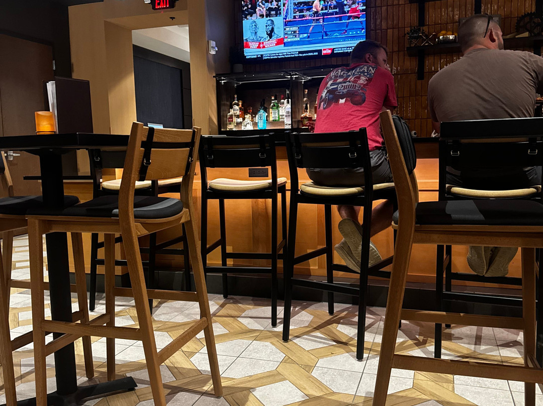 Drury Inn & Suites Lafayette, IN主图