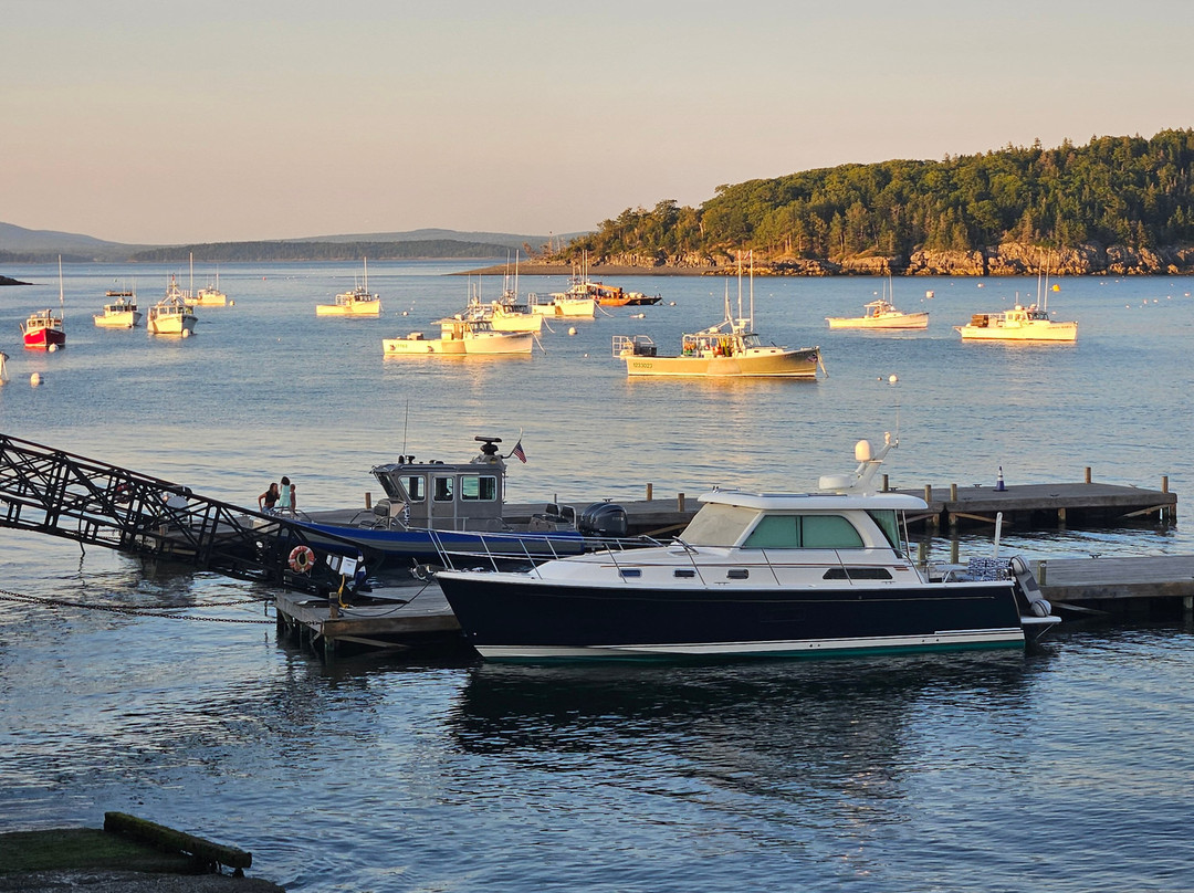 Atlantic Oceanside Hotel and Event Center主图