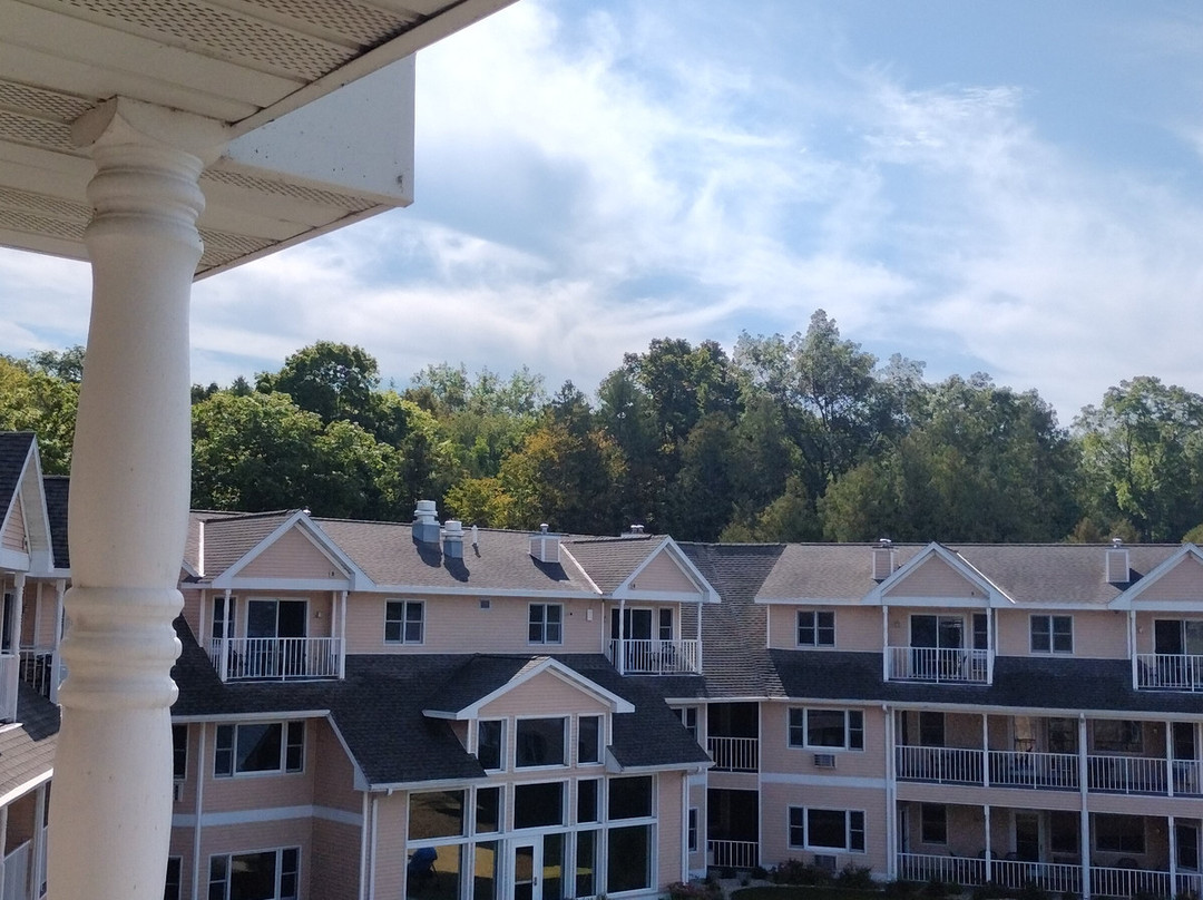 Westwood Shores Waterfront Resort主图