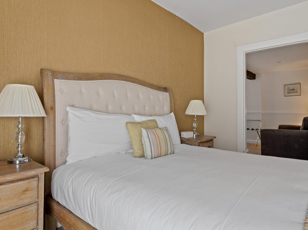 Sleeping Bear Hotels主图