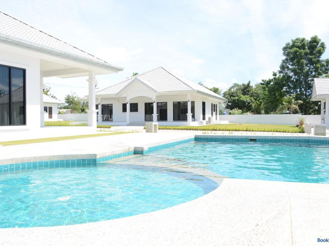 Mango Beach Resort