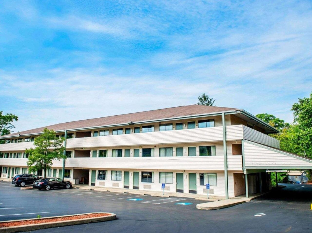 Quality Inn & Suites North Gibsonia