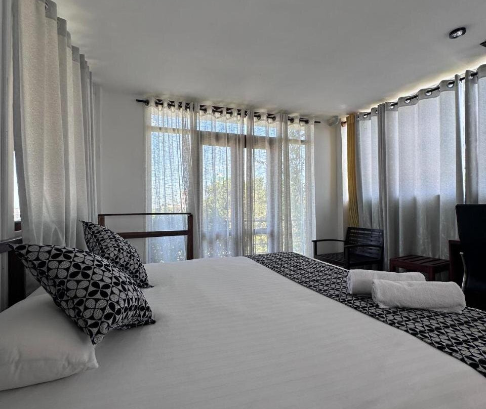 White Fortress主图