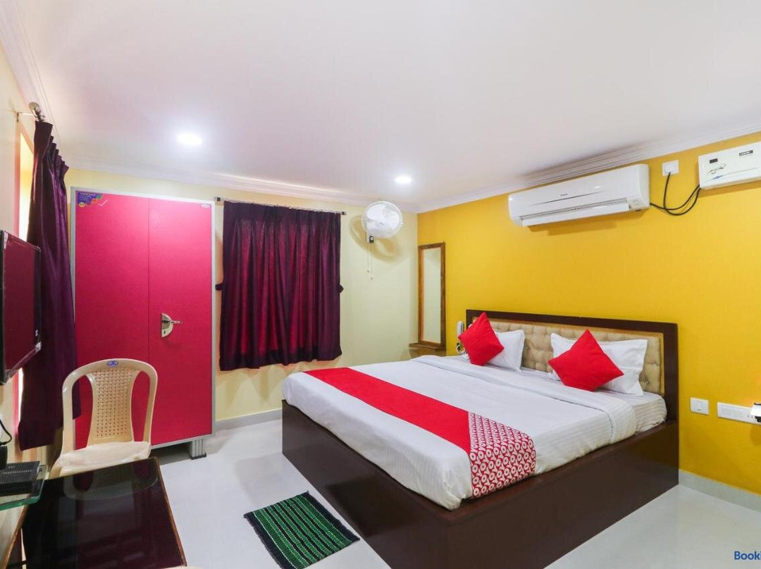 OYO 67672 Devi Residency