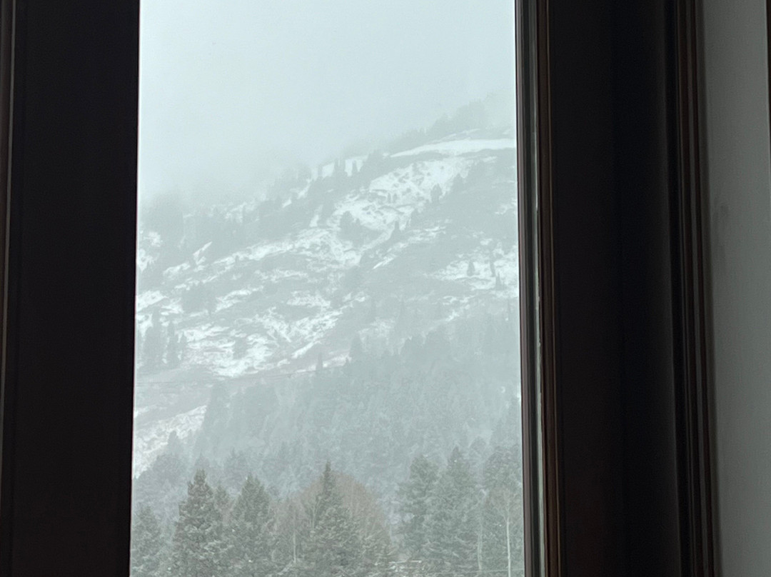 杰克逊霍尔四季度假村酒店主图