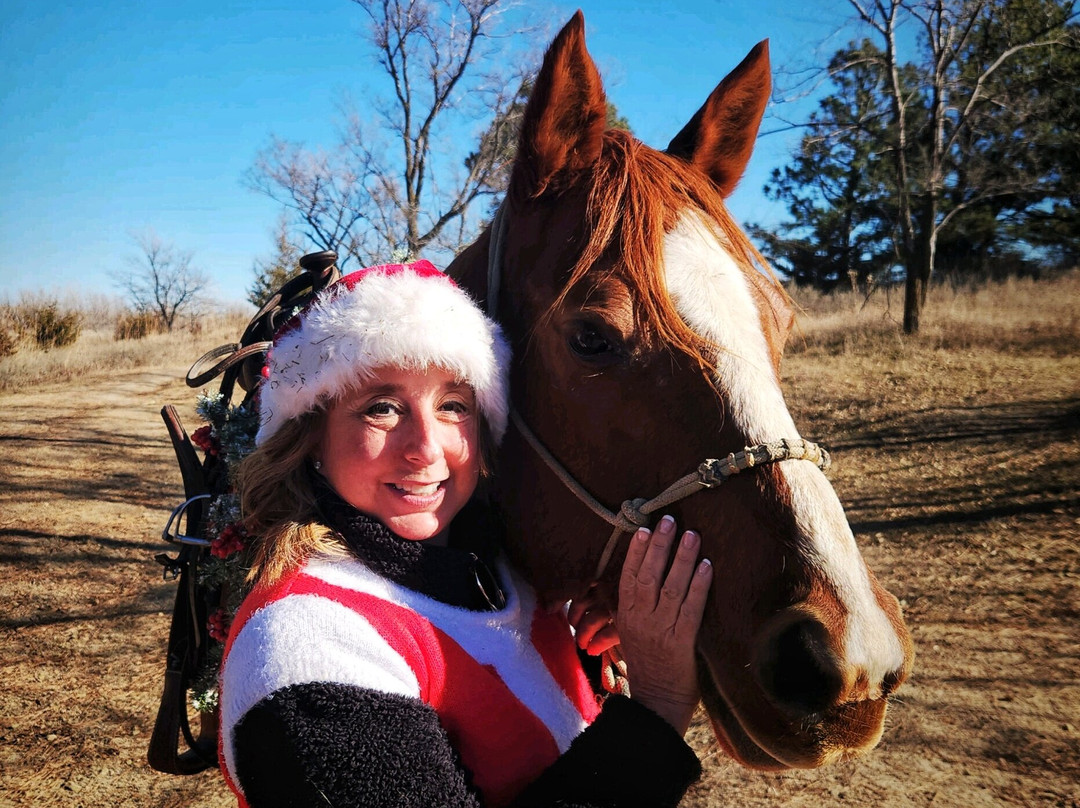 Christine's Horseback Riding-卡尼必去景点