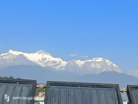 格兰德假日酒店主图